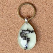 Breloc rasina Dracones alb